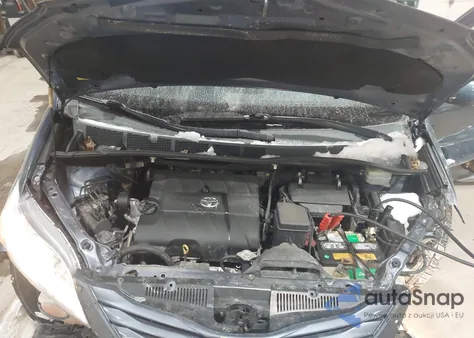 2015 Toyota Sienna Le 8 Passenger z USA, uszkodzony, nr VIN 5TDKK3DC4FS590380